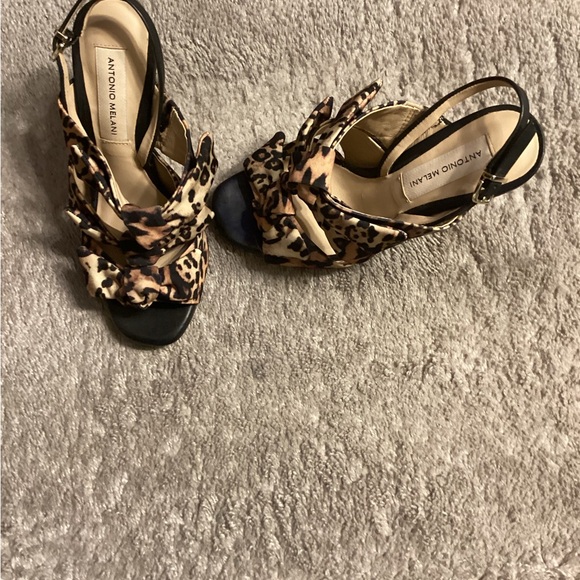 Leopard Print Slings - Picture 3 of 5